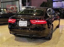 جاكوار XE